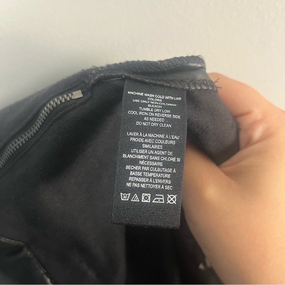 FREE PEOPLE BLACK VEGAN FAUX LEATHER PLEATED MICRO MINI SKORT SKIRT SZ 10 - Picture 9 of 10